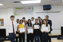 Los estudiantes demostraron su capacidad para aplicar tecnologías avanzadas en la resolución de problemas.