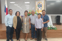 Ing. Mónica Magallón junto con familiares en la sustentación de Trabajo para Optar por la Maestría.   