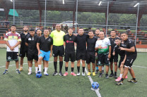Equipos de Los Coffe y de Rebelión FC. 
