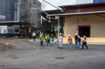 El Centro Regional de Veraguas agradece a Agroindustrias Roscar S.A. por su disposición y apoyo al desarrollo de actividades que contribuyen al fortalecimiento de las competencias profesionales de los futuros ingenieros y especialistas del país.