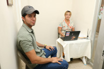 Primera atención por la Téc. Yolanis Montenegro, encargada de la Clínica Universitaria en Chiriquí.