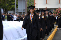 Participaron 488 graduandos de la Facultad de Ingeniería Industrial, Facultad de Ingeniería de Sistemas Computacionales, y la Facultad de Ciencias y Tecnología.