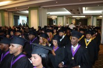 63 graduandos participaron de esta Ceremonia de Graduación.