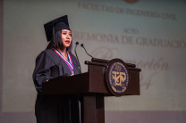 La estudiante Darilis Gallardo Martínez obtuvo el mayor índice de esta promoción.
