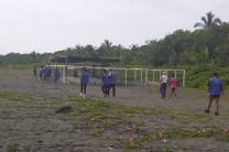 Docente y estudiantes visitaron los ríos y playas.