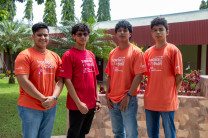 Estudiantes Johan Guardia, Juan Aranda, Luis Camargo y Mario Aranda. Estudiantes Johan Guardia, Juan Aranda, Luis Camargo y Mario Aranda.