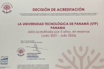 Certificado de Acreditación Internacional a la UTP.