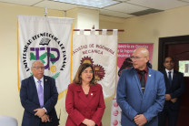 La Dra. Moore durante su mensaje.