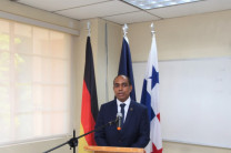Dr. Arthur James, docente e investigador de la FIM.