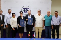 Autoridades de la UTP y de la Universidad Corporativa de Corhuila.