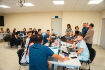 La Dra. Ángela Laguna Caicedo, Rectora de la UTP, visitó a los estudiantes y docentes que participaron de esta actividad.