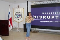Taller con la Lcda. Iliane García Marketing Disruptivo.