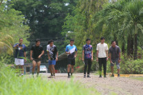 Para la jornada matutina y vespertina, se realizaron diferentes competencias al aire libre poniendo a prueba la agilidad física de los participantes. Créditos: Kenel Rodríguez.