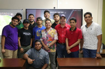 Posteriormente inició al torneo de videojuegos donde se disputaron dos competiciones organizadas por estudiantes de la Facultad de Ingeniería de Sistemas Computacionales.