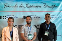 Los tres grupos clasificados a la Jornada de Iniciación Científica Nacional 2024 expusieron y presentaron sus pósteres a los presentes.