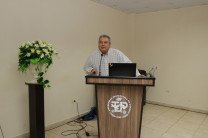 Durante el convivio, el Mgtr. Adriano Martínez, Director del Centro; y la Lcda. Rubiela Aguilar, Jefa de la Unidad de Personal, brindaron palabras a los presentes.