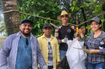 Durante el último día de la feria, se participó en la liberación de tortugas desde tempranas horas de la mañana.