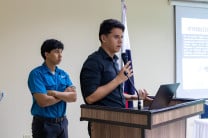 "Ciberseguridad Inteligente: El Rol de la IA en la Defensa Digital", presentada por los estudiantes Francisco Cortez y Fabio Cisneros.