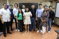 Finalización de los cursos "Tópicos Especiales" y "Metodología para el Desarrollo de Sistemas", dictados por los docentes Milka De Gracia y Rafael Cosme.