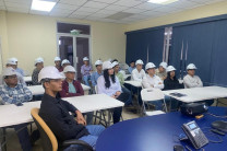 Durante la gira, los estudiantes recibieron inducciones por parte de colaboradores de la empresa y recorrieron las instalaciones de la subestación.