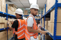 La gira tuvo como objetivo realizar una experiencia de laboratorio en estas instalaciones, complementando el contenido teórico del curso de "Envases, Embalaje y Manejo de Materiales".