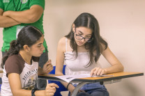 La finalidad de este evento fue fomentar el pensamiento lógico y estructurado para resolver problemas de manera eficiente en estudiantes del primer año de Estudios Generales de Ingeniería.