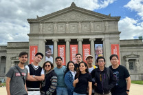 Para este año, asistió un grupo conformado por diez estudiantes de diferentes regiones del país, los cuales viajaron hacia Chicago, Estados Unidos.