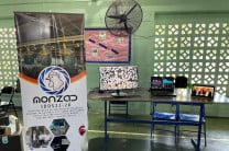 MONZAD es una propuesta que utiliza inteligencia artificial para la monitorización de la población de pollos de engorde, facilitando el manejo zoosanitario y administrativo en galpones avícolas.