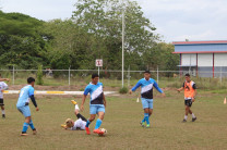 Vásquez, quien también ha representado al Centro en torneos internos, participó dentro de la nómina del equipo "Alegría F.C.", del distrito de La Mesa, quienes lograron la clasificación a la final de la Conferencia Oeste Sur.