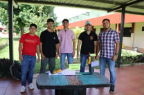 Durante la exhibición, grupos de alumnos presentaron una variedad de proyectos.