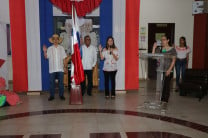 Se realizó un acto cívico donde Ronelio Rodríguez, estudiante de la carrera de Licenciatura en Ingeniería Industrial y mayor índice académico, tuvo el honor de escoltar la bandera nacional.