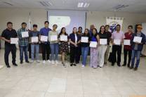 Entrega de certificados Al final el taller se les entregó certificados a los participantes del Taller de Desarrollo de Patentes.