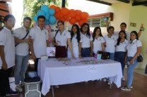 Culminada la actividad, se inauguró el stand de emprendedores, donde participaron estudiantes del Centro Regional, así como miembros de la sociedad civil.