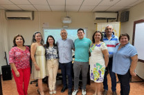 Participaron de la sustentación la Mgtr. Mabel Camarena, docente asesora; los profesores Mgtr. Ariadne Carballo y Mgtr. José López, del jurado calificador; familiares y amigos.