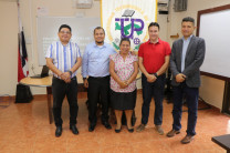 Participaron de la sustentación el docente asesor Dr. Edmanuel Cruz y los profesores jurados Mgtr. Eric Nelson Pérez y Dr. Carlos Rovetto, familiares y amigos.