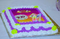 Para celebrar el aniversario se compartió un pastel entre todos los asistentes.