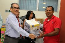 Rector de la UTP entrega equipo de Informática en el Centro Regional de Veraguas  