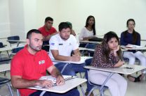 Estudiantes asistentes a la charla informativa