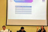 La profesora Aris Castillo expuso los avances del paquete de trabajo de Diseminación y Comunicación.