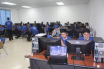 Docentes y estudiantes de 16 colegios del área en taller de CISCO.