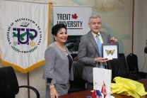 UTP firma Convenio con la Universidad Trent, de Canadá