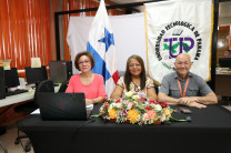 Licda. Iris Coronado, Mgtr. Cecilia González, y el Mgtr. Juan Del Cid