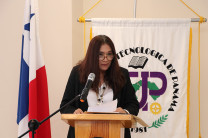 La Mgtr. Mabel Del Cid, directora de Relaciones Internacionales de la UTP.