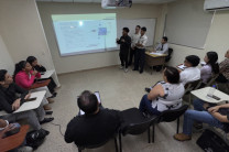 Estudiantes sustentan sus proyectos de investigación de la JIC. 