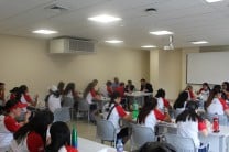 La delegación costarricense durante el almuerzo.