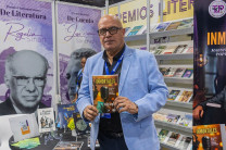 Stand de la Editorial. Stand de la Editorial y la Librería de la UTP, donde se exhiben obras literarias y publicaciones científicas.