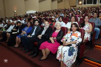 Autoridades, familiares e invitados especiales.