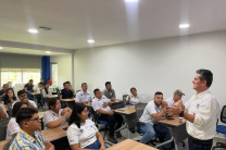 Ing. Carlos Marín, Gerente Industrial Corporativo, explica que es el Grupo Calesa a los asistentes