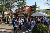 Gran cantidad de estudiantes presenció el acto, otros lo siguieron por el canal de Youtube de la UTP.