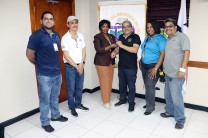 Entrega de la llave de la caseta. Entrega de la llave de la caseta.